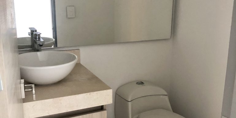 20181023_130602891_iOS