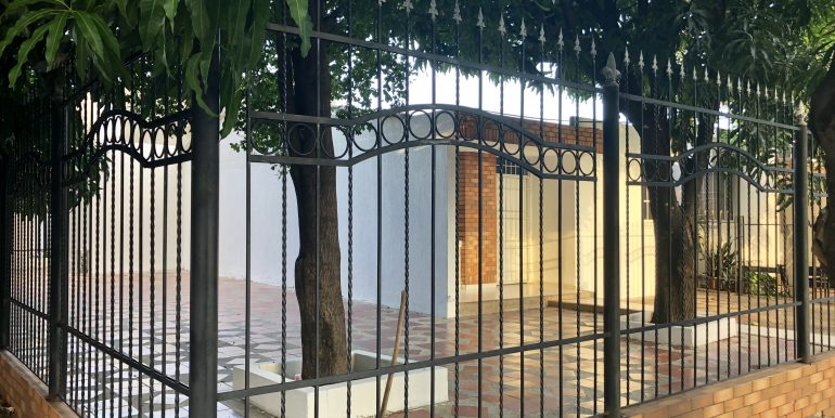 20181106_214356506_iOS